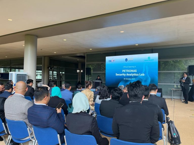 Utp Lab PETRONAS Security Analytics Lab Officiating Ceremony & Big Data ...
